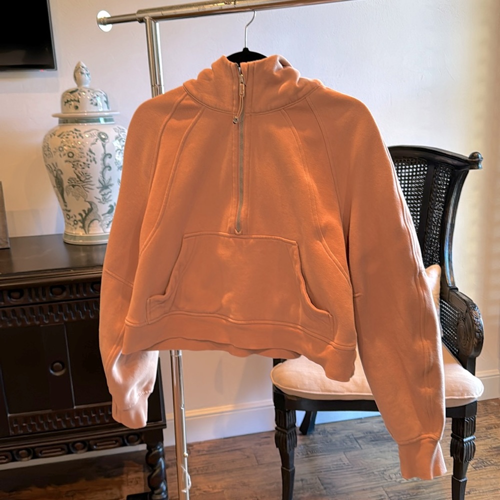 Lululemon zip crop hoodie!